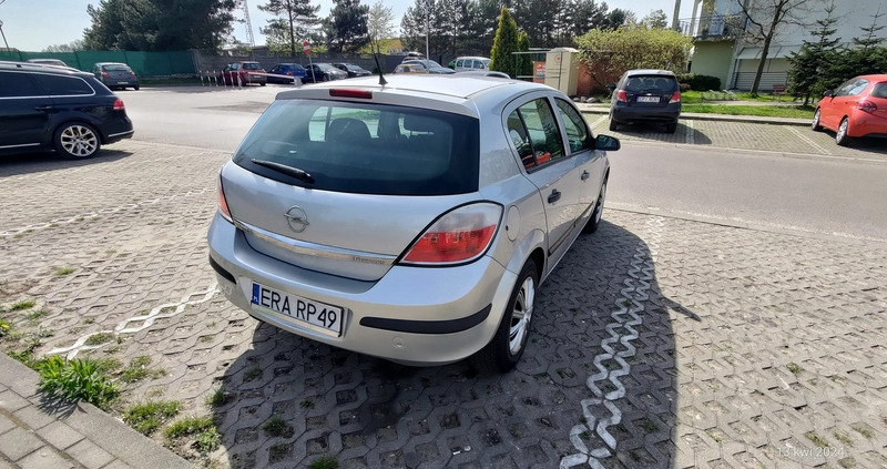 Opel Astra cena 6900 przebieg: 255000, rok produkcji 2004 z Łódź małe 11